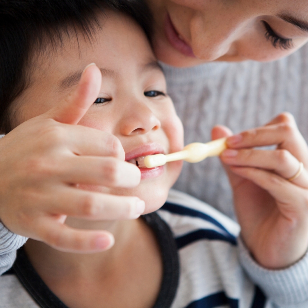 子供が仕上げみがきを嫌がらないようにするには